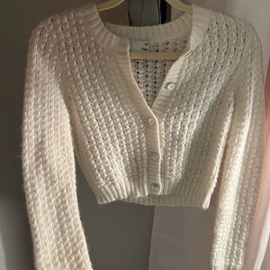 Aritzia Wilfred free sweater